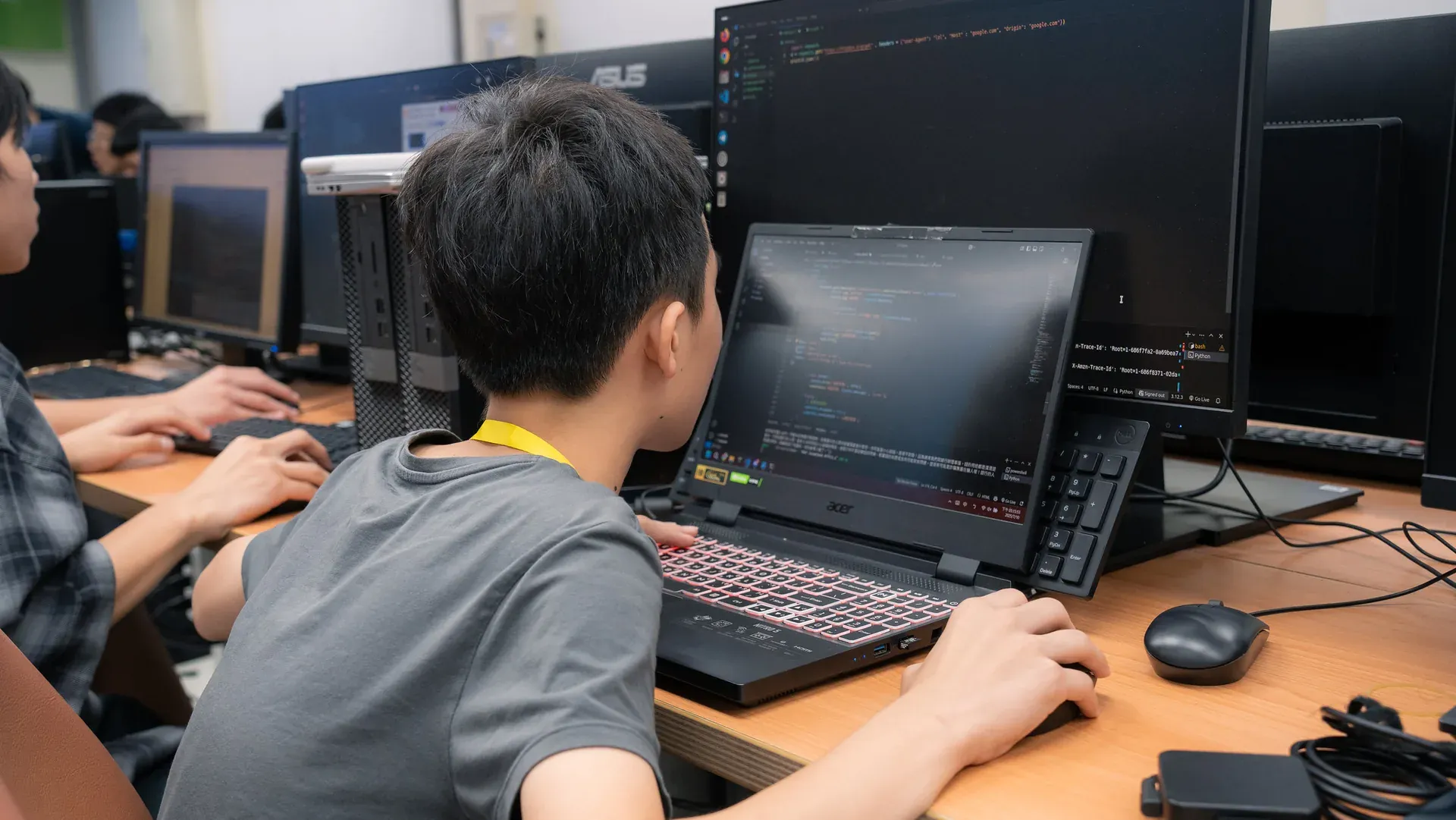 課程、實作與交流